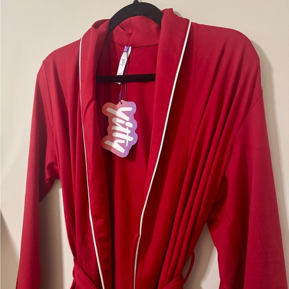 Elegant Red Women's Robe - Picture 5 of 5